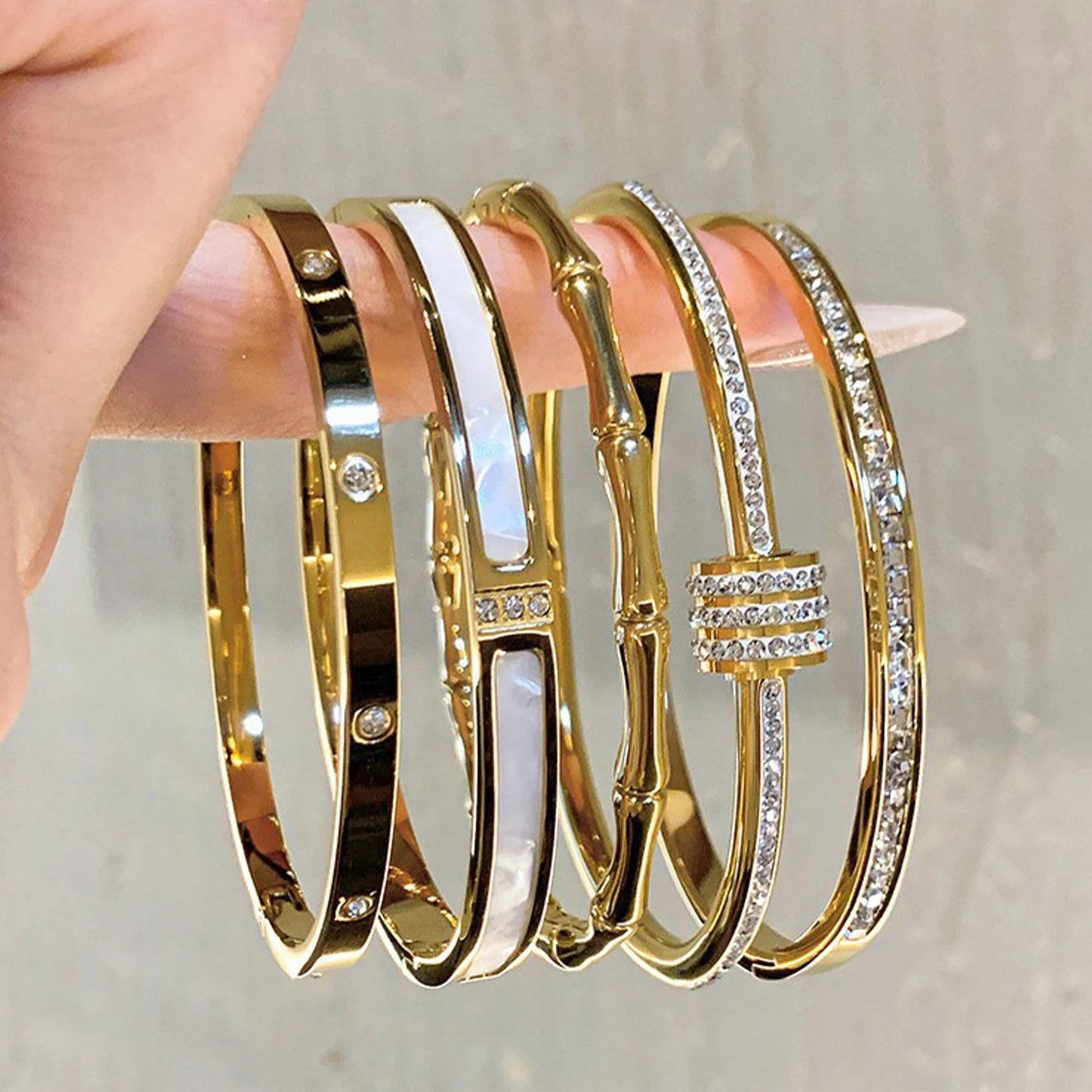 1pc Titanium Steel Gold Bracelet, Fashionable Classic Style, Stainless Steel Bracelet,