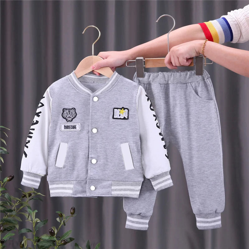 2025 New Kids Baseball Clothing Sets for Boys and Girls, featuring 2 pieces of Spring Autumn Thin Baby Tracksuit Outfits for 1-4Y.