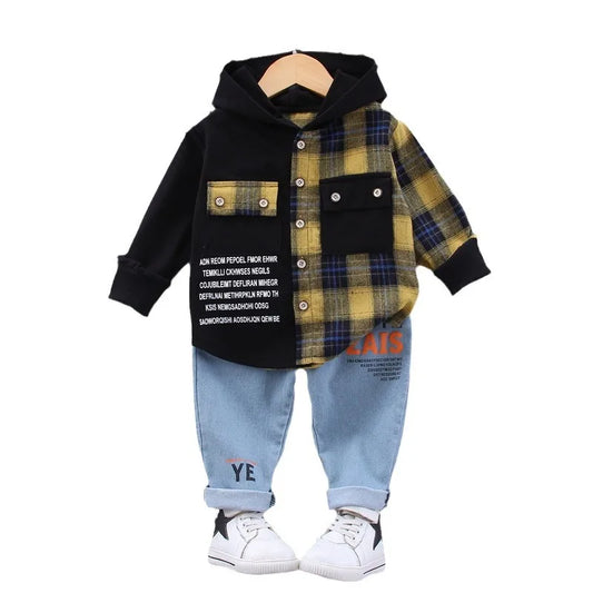 New Spring and Autumn Baby Clothes Set for Boys. This outfit includes a plaid hoodie and pants, perfect for toddlers. Great for kids' tracksuits!