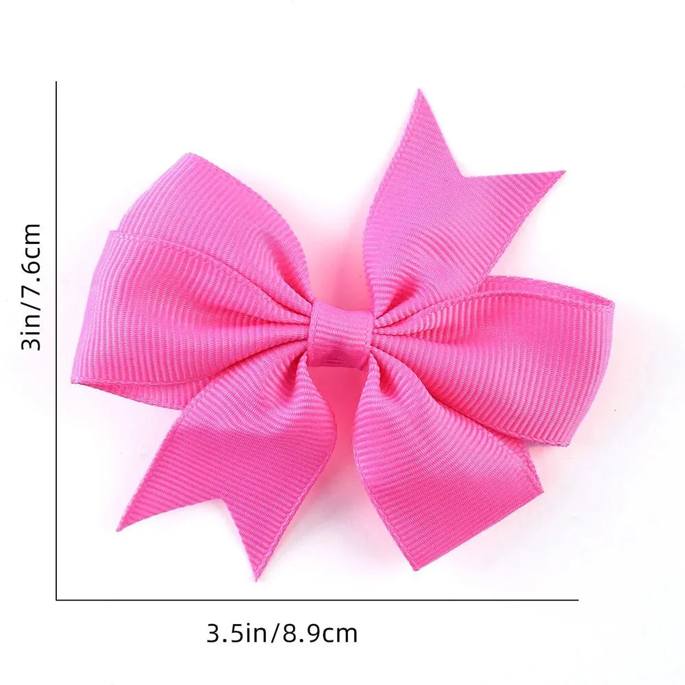 24-Piece Set of Solid Grosgrain Ribbon Hair Clips for Girls. These handmade hair bows are perfect for children aged 3 to 14. Ideal hair accessories for any hairstyle!